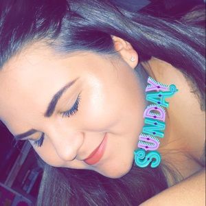 Meet your Posher, Claire